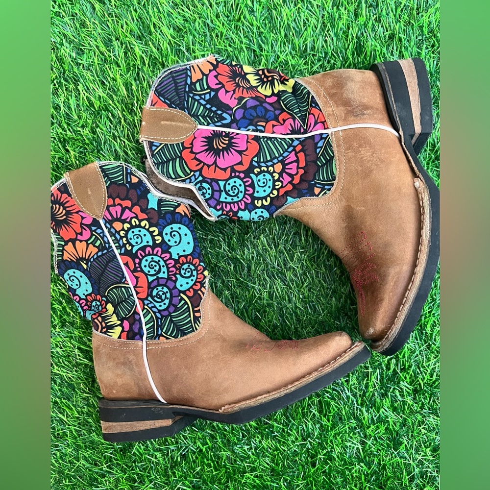 Cuernos Girls Western Boots Size 11